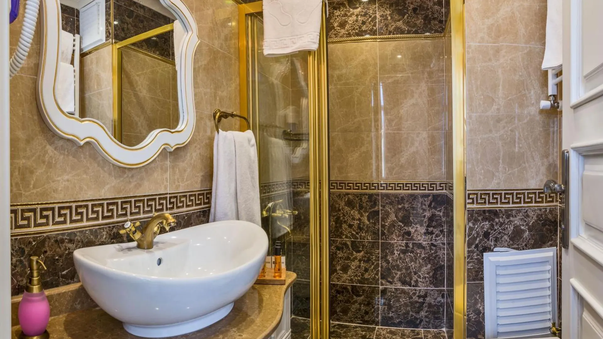 Iq Hotel Istanbul